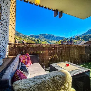  Appartement Appt Tournette - Centre Village, Vue Montagne - Aravistour
